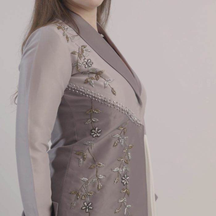 بدله مع بنطلون شك